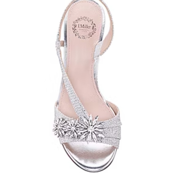 I. Miller Lionel Silver Round Open Toe Women's Flat Heel Pumps. - Picture 3 of 16